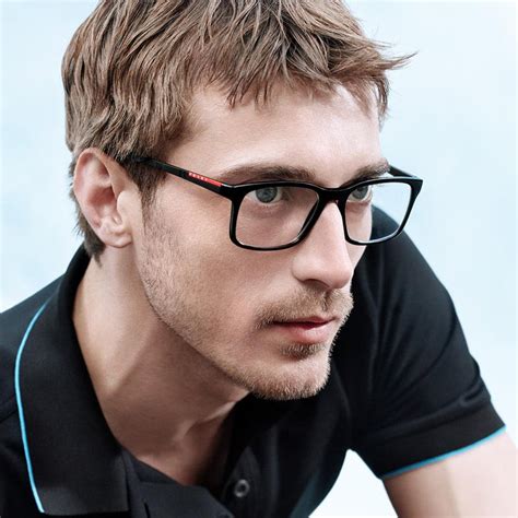 Occhiali da uomo di Prada Eyewear 